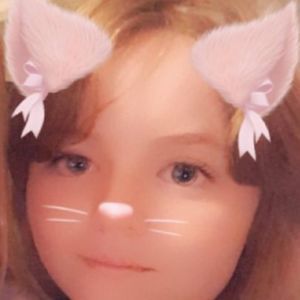 Meet your Posher, Danica